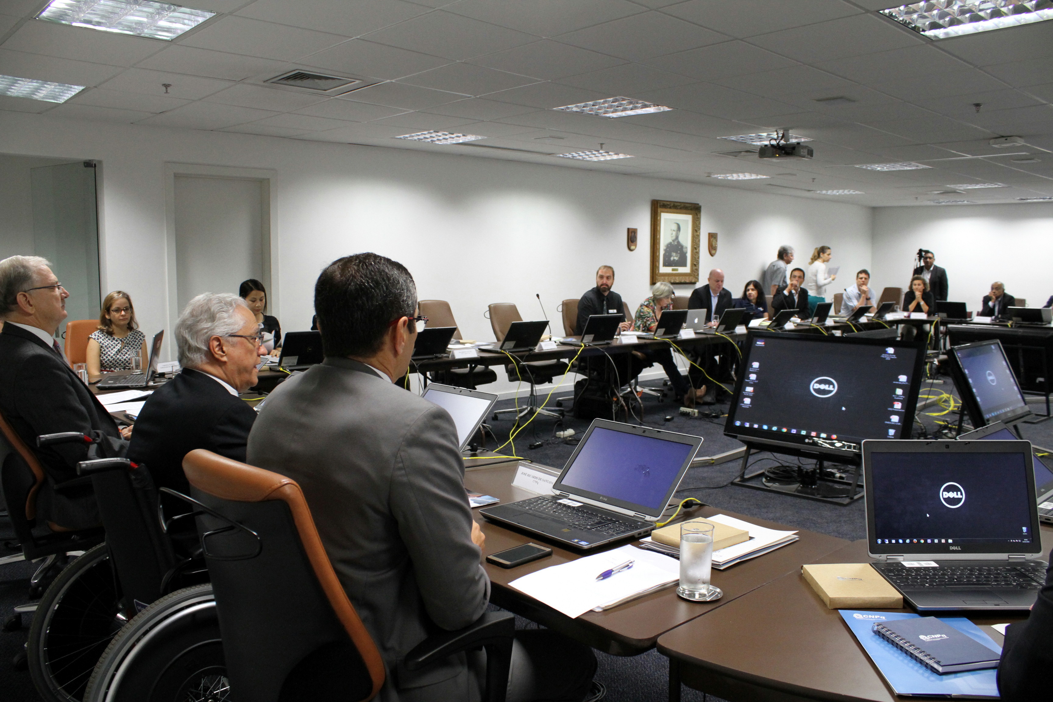 Sala Alvaro Alberto com participantes