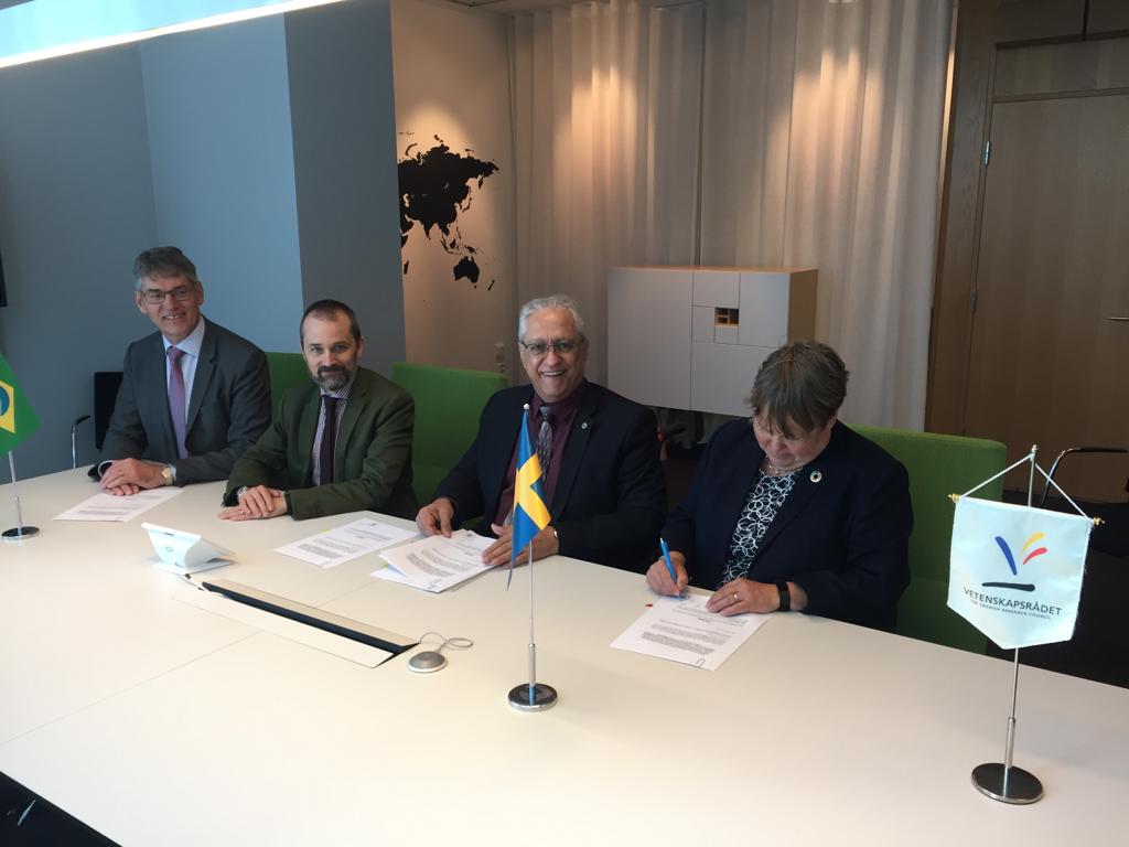 Mario Neto e agencias suecas