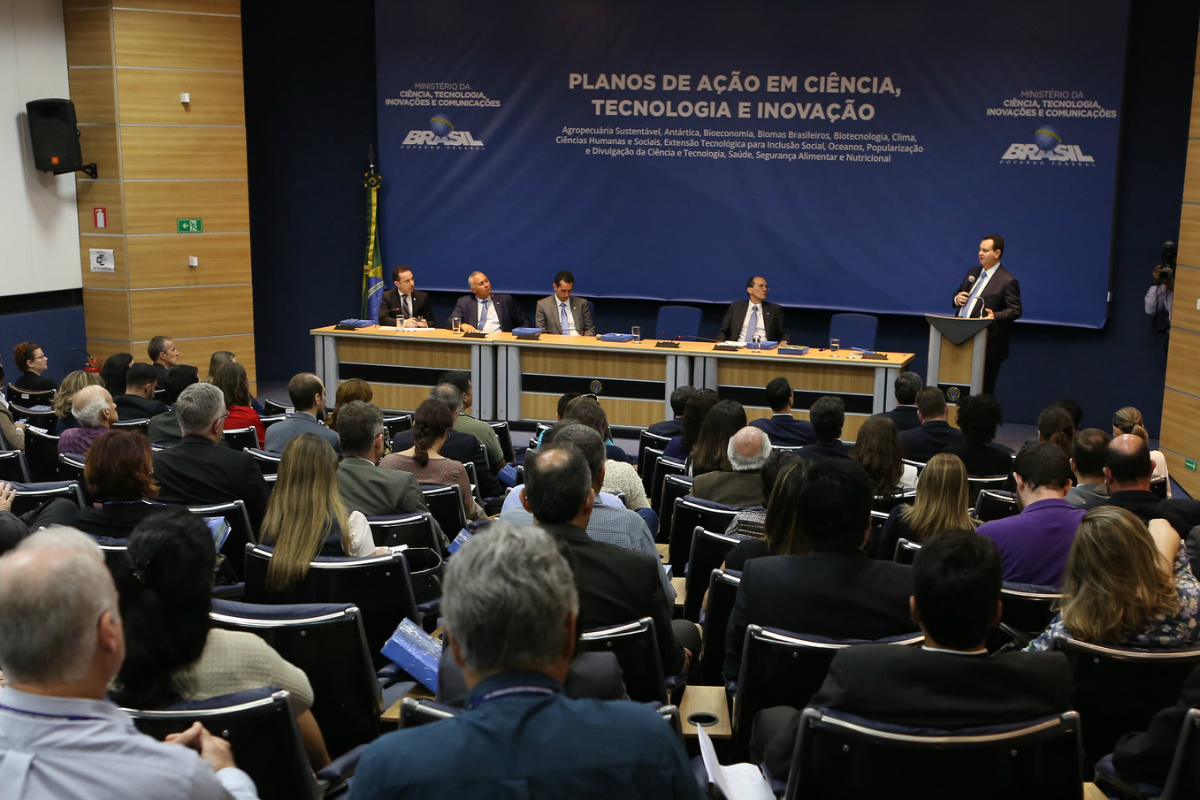 Lançamento do Plano de ações mesa de abertura