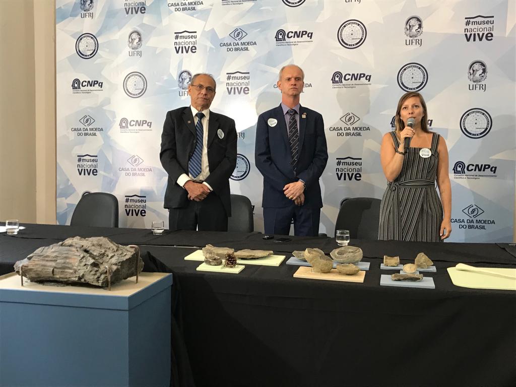 Coletiva Juliana Sayao